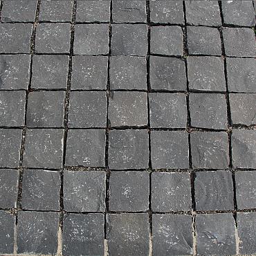Lux Tb Natuursteen Keien Per Kr Tb basalt Rion 14x14x5/7  [301143]